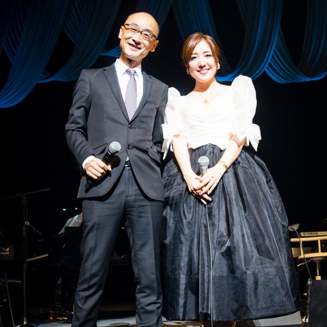 ご挨拶いただいた　MNTVスペシャルアドバイザーの山本浩さんと記念撮影。
